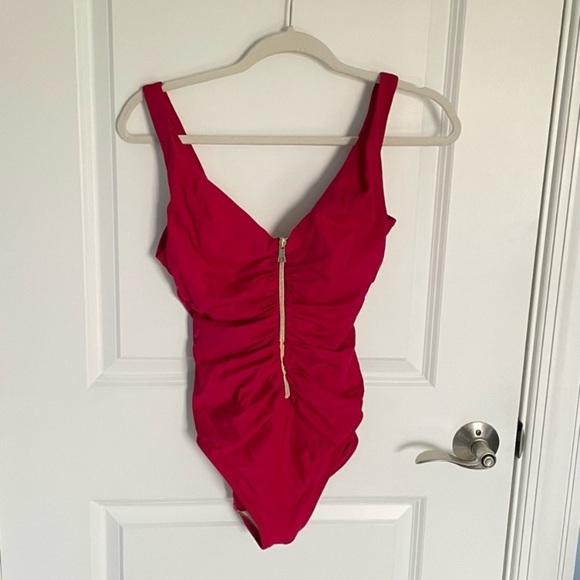 New! MiracleSuit Red Razzle Dazzle Zipt One Piece zipper Swimsuit 3166 - Picture 2 of 11